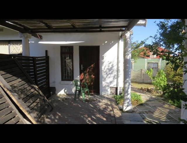 4 BEDROOM HOUSE FOR SALE IN OOSTERSEE